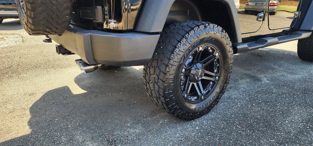 Used 2015 Jeep Wrangler Unlimited Sport w/ Quick Order Package 24S AWD/4WD image 13