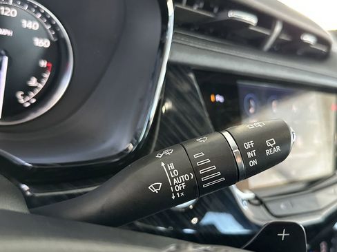 Certified 2025 Cadillac XT6 Premium Luxury image 24