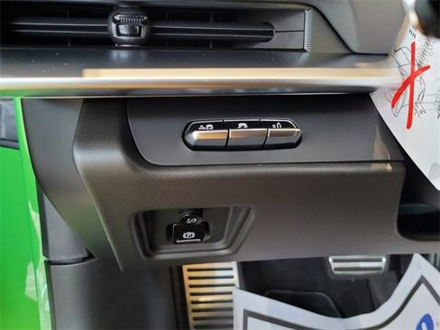 New 2026 Chevrolet Corvette Stingray Convertible w/ Z51 Performance Package image 19