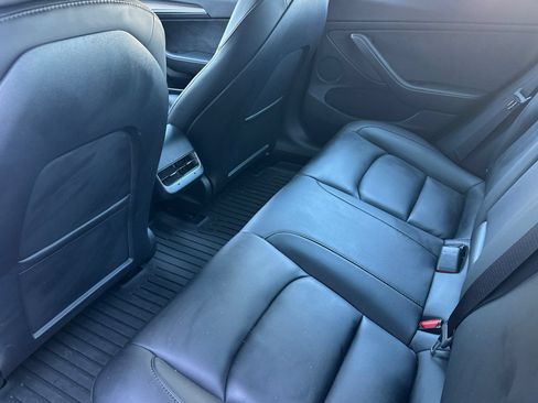 Used 2023 Tesla Model 3 Standard Range RWD image 15