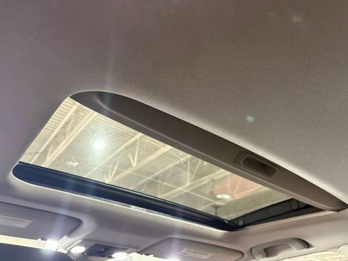 Used 2024 Honda Civic EX image 9