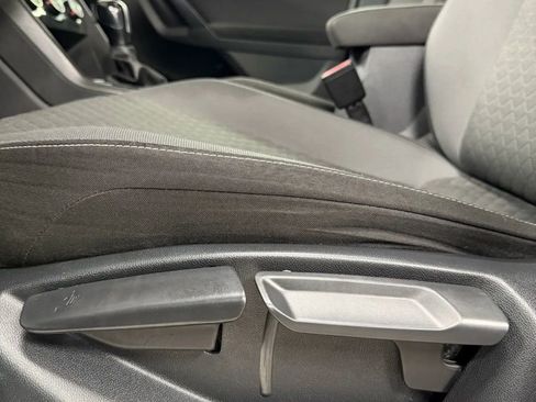 Used 2021 Volkswagen Tiguan S image 24