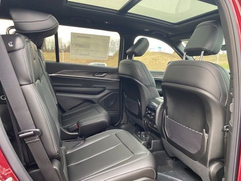 New 2025 Jeep Grand Cherokee L Limited w/ Black Appearance Package image 14