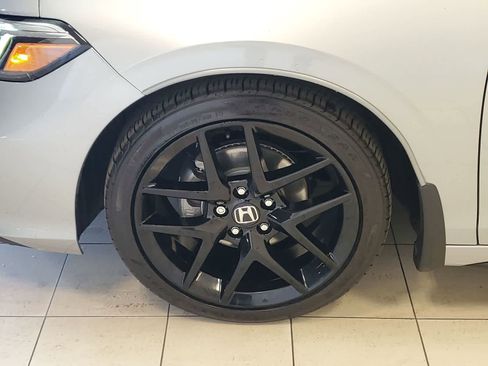 Certified 2025 Honda Civic Sport image 21