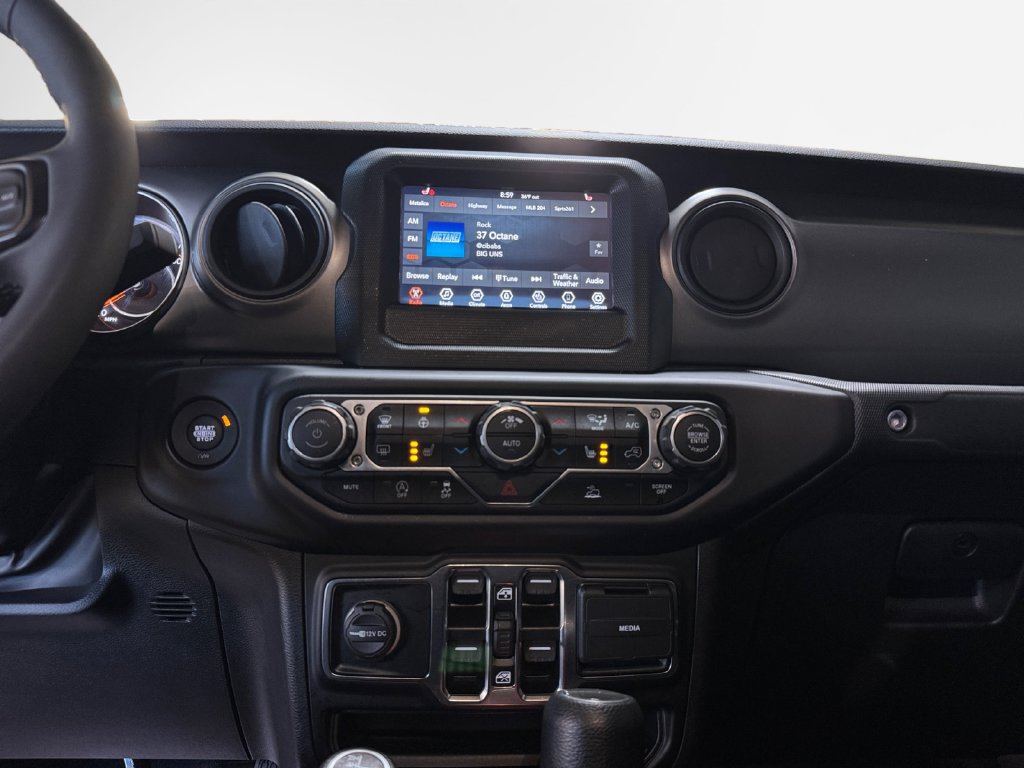 Used 2023 Jeep Gladiator Sport AWD/4WD image 22
