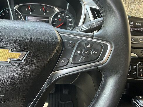 Used 2018 Chevrolet Equinox LT w/ Sun & Infotainment Package AWD/4WD image 17
