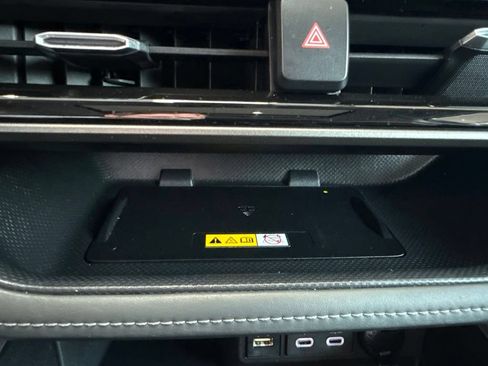 Used 2023 Toyota Highlander XLE FWD image 30