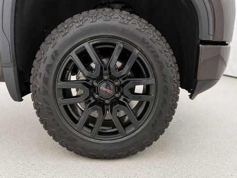 Used 2020 GMC Sierra 1500 Elevation w/ Elevation Value Package AWD/4WD image 30