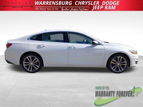 Used 2024 Chevrolet Malibu LT image 2