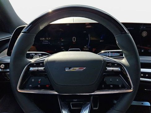 New 2026 Cadillac Lyriq V image 19