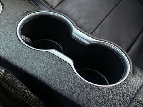 Used 2023 Ford Mustang Premium image 19