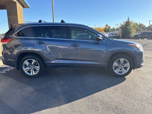 Used 2017 Toyota Highlander Limited AWD/4WD image 8