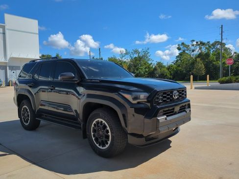 Used 2025 Toyota 4Runner TRD Off-Road Premium AWD/4WD image 3