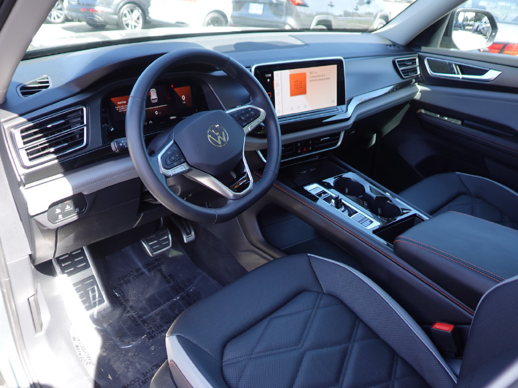 Used 2026 Volkswagen Atlas Peak Edition AWD/4WD image 11