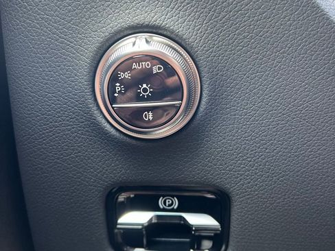 Certified 2025 Mercedes-Benz GLC 300 GLC 300 image 12