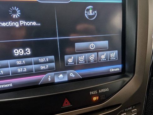 Used 2012 Lincoln MKX AWD image 11
