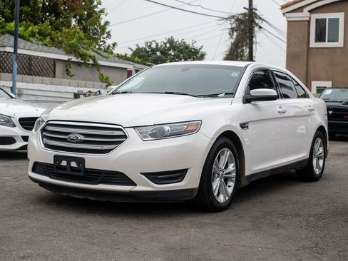 Used 2018 Ford Taurus SEL w/ Equipment Group 201A image 9