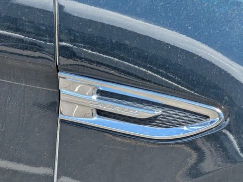 Used 2015 Ford Taurus Limited FWD image 10