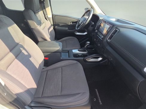 Used 2022 Nissan Frontier SV image 25
