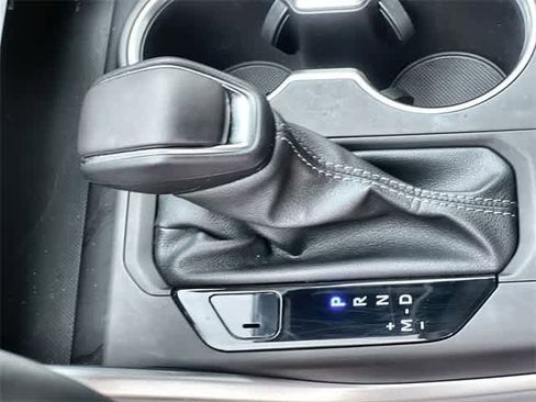 Used 2024 Toyota Highlander XLE image 16