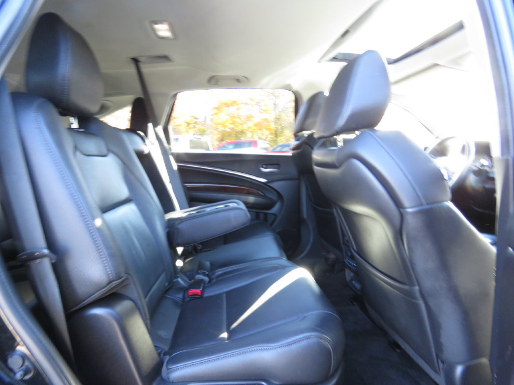 Used 2017 Acura MDX w/ Technology Package AWD/4WD image 16