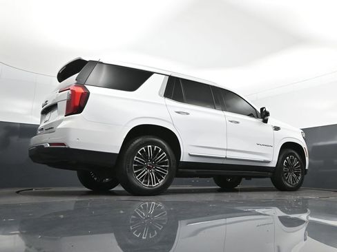 Used 2025 GMC Yukon Elevation w/ LPO, Elevation Black Package AWD/4WD image 44