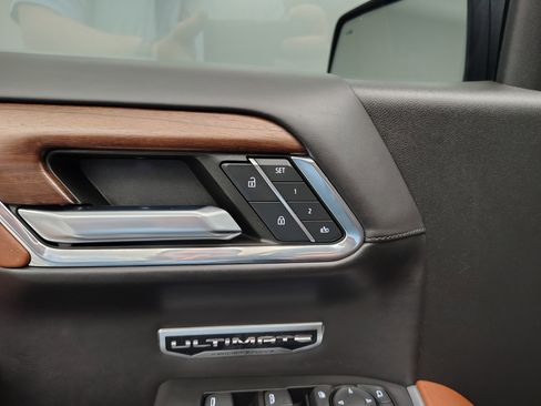 Used 2024 GMC Sierra 1500 Denali Ultimate image 30