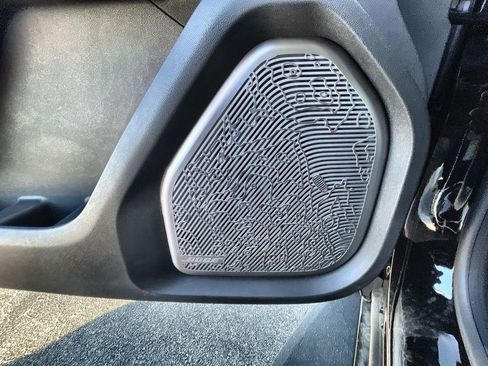 New 2025 GMC Hummer EV 3X w/ LPO, Sport Package image 32