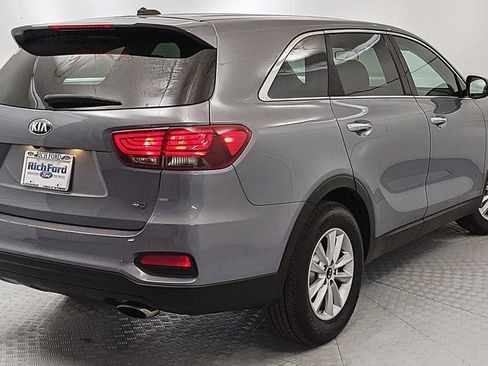 Used 2020 Kia Sorento FWD V6 image 3