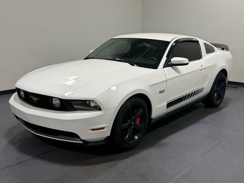 Used 2011 Ford Mustang GT Premium w/ 401A Rapid Spec Order Code RWD image 1