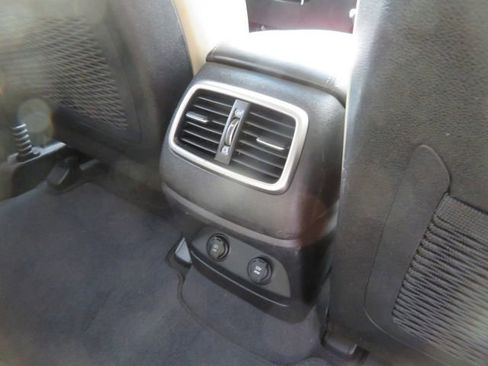 Used 2016 Kia Sorento LX w/ LX Convenience Package image 19