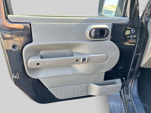 Used 2010 Jeep Wrangler Unlimited Sahara w/ Trailer Tow Group AWD/4WD image 18