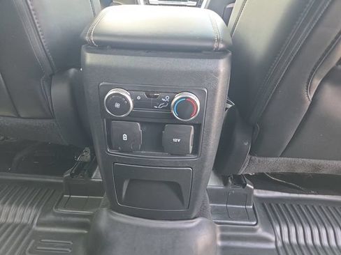 Used 2022 Ford Explorer XLT w/ Equipment Group 202A AWD/4WD image 21
