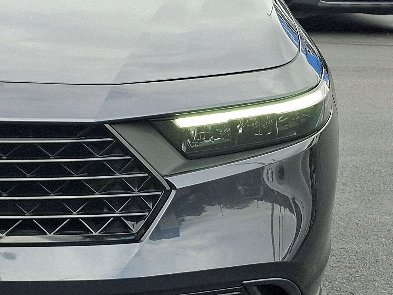 Certified 2023 Honda Accord EX image 9
