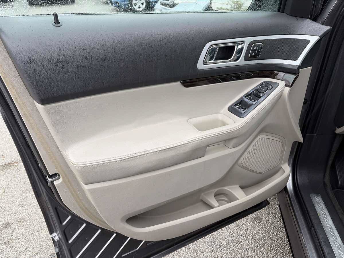 Used 2012 Ford Explorer Limited FWD image 10
