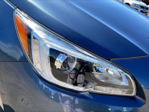 Used 2017 Subaru Outback 2.5i Premium AWD/4WD image 27