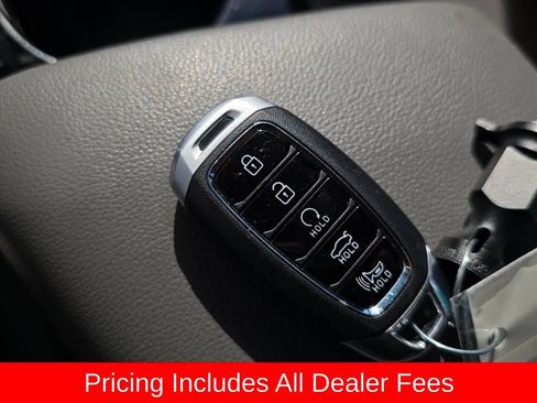Used 2023 Hyundai Elantra SEL w/ Convenience Package FWD image 10