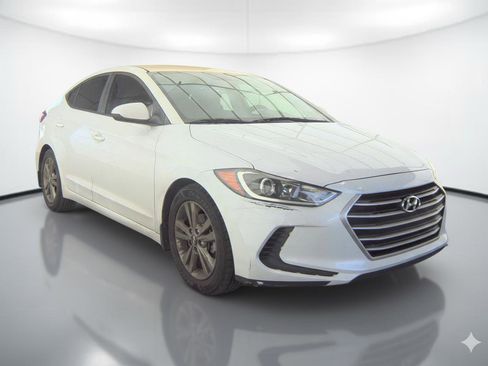 Used 2018 Hyundai Elantra SEL image 1