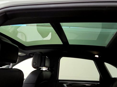 Used 2021 Porsche Macan image 33