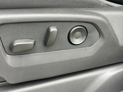 New 2026 GMC Sierra 1500 Elevation image 11