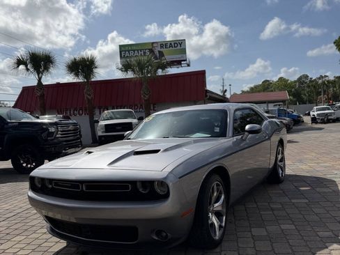 Used 2015 Dodge Challenger SXT Plus w/ Technology Group RWD image 11