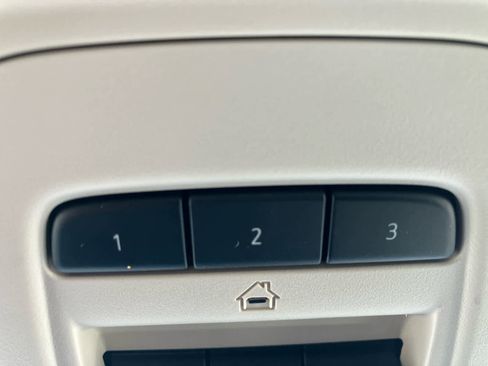 Used 2023 Buick Envision Avenir image 23