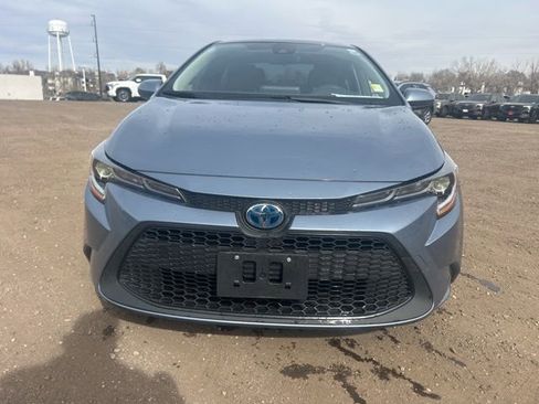 Used 2021 Toyota Corolla LE image 9