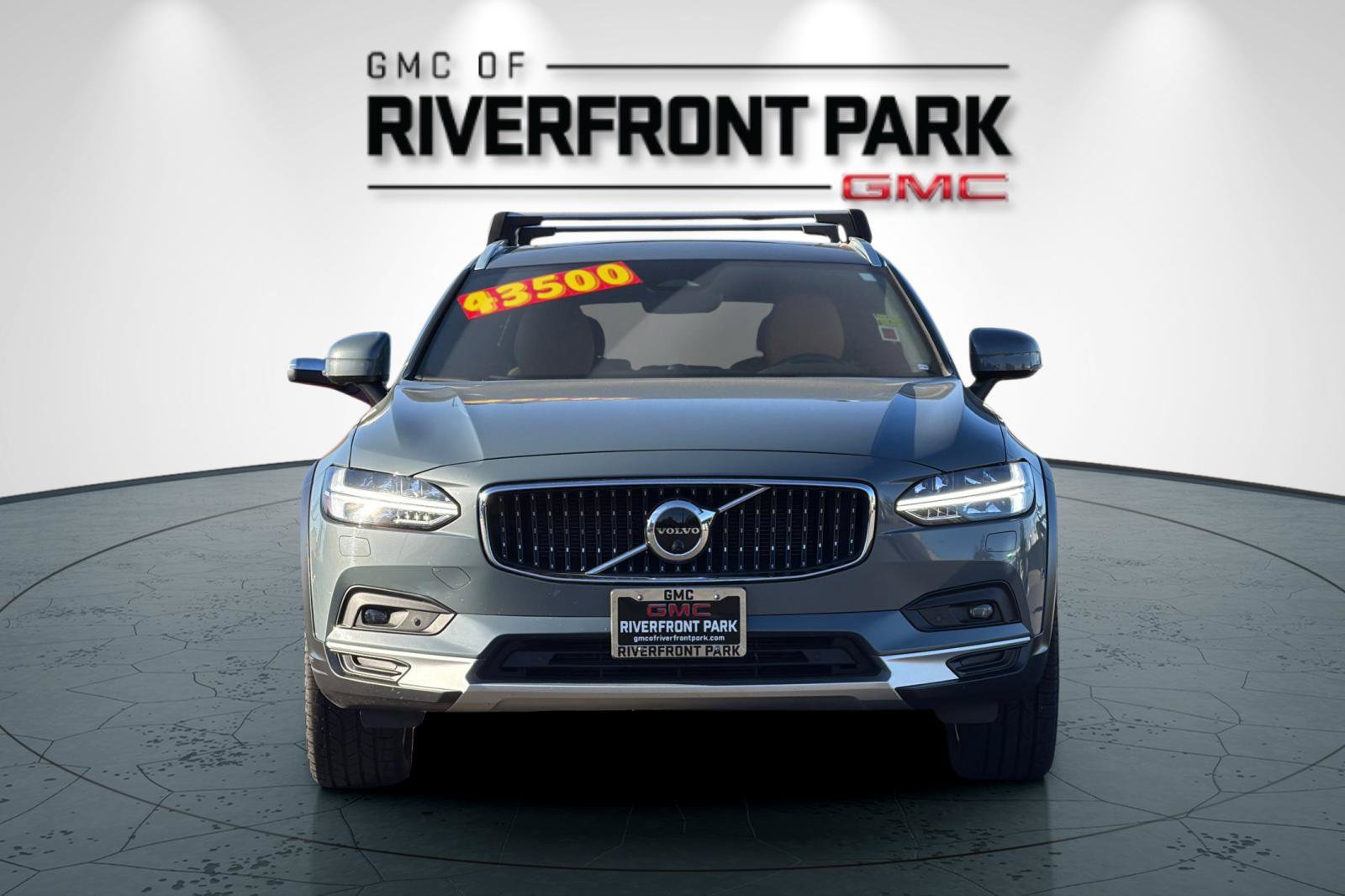 Used 2022 Volvo V90 B6 Cross Country AWD/4WD image 8
