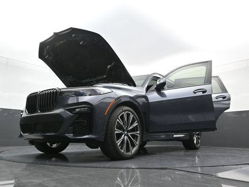 Used 2022 BMW X7 M50i AWD/4WD image 42