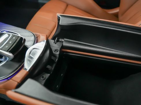 Used 2022 Mercedes-Benz E 450 4MATIC Cabriolet image 31