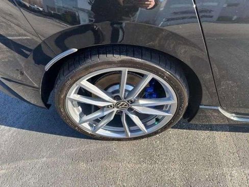 Certified 2024 Volkswagen Golf R image 28