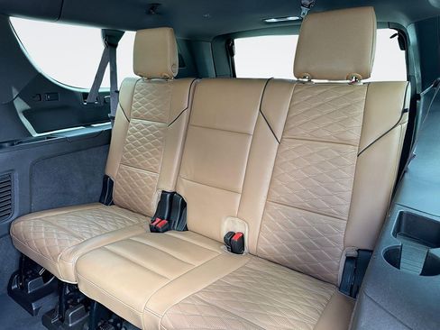 Used 2022 Cadillac Escalade ESV Sport w/ Touring Package AWD/4WD image 28