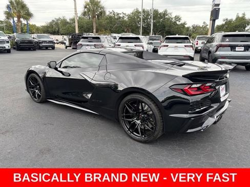 Used 2025 Chevrolet Corvette Z06 RWD image 4