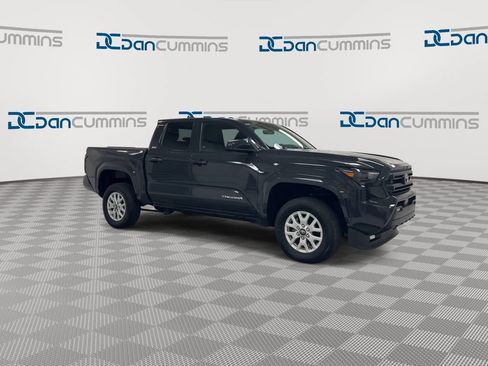 Used 2024 Toyota Tacoma SR5 AWD/4WD image 2